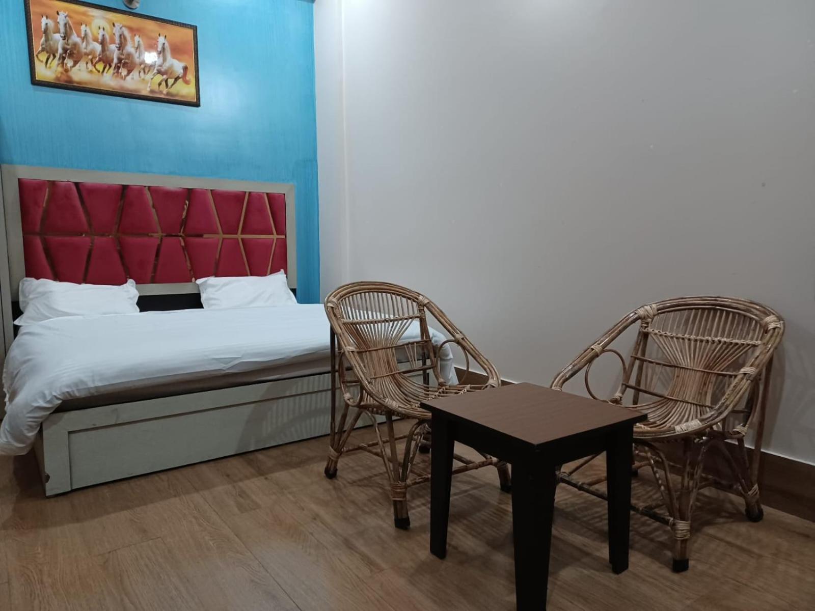 Paradise Home Stay Rāni Pokhri Exterior foto